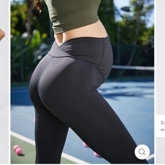 Ingrid + Isabel Maternity Active Black Leggings - Picture 1 of 9